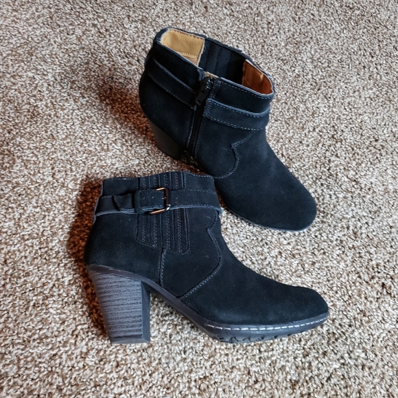 G.H. Bass & Co. Bootie - Picture 4 of 9